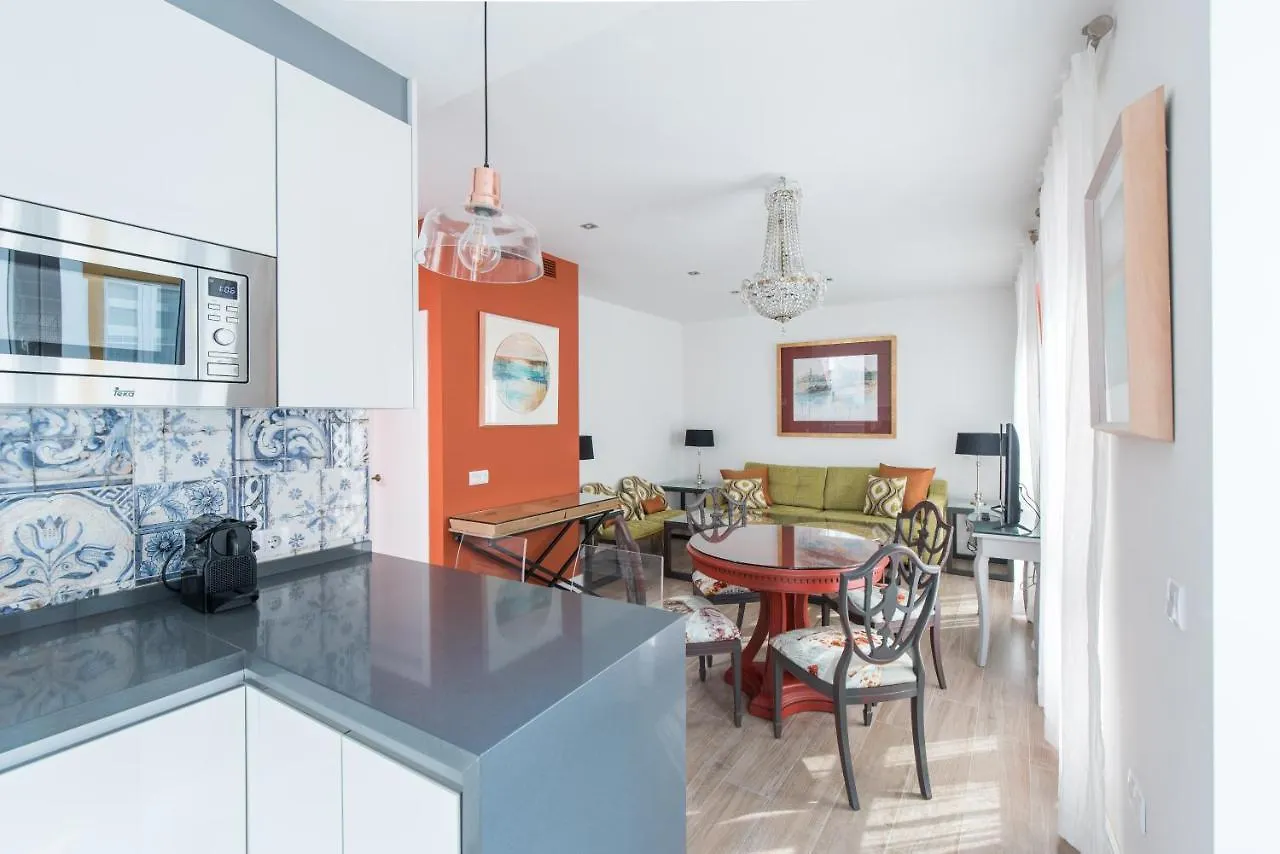 Dreamsapt Plaza Nueva Apartment Seville